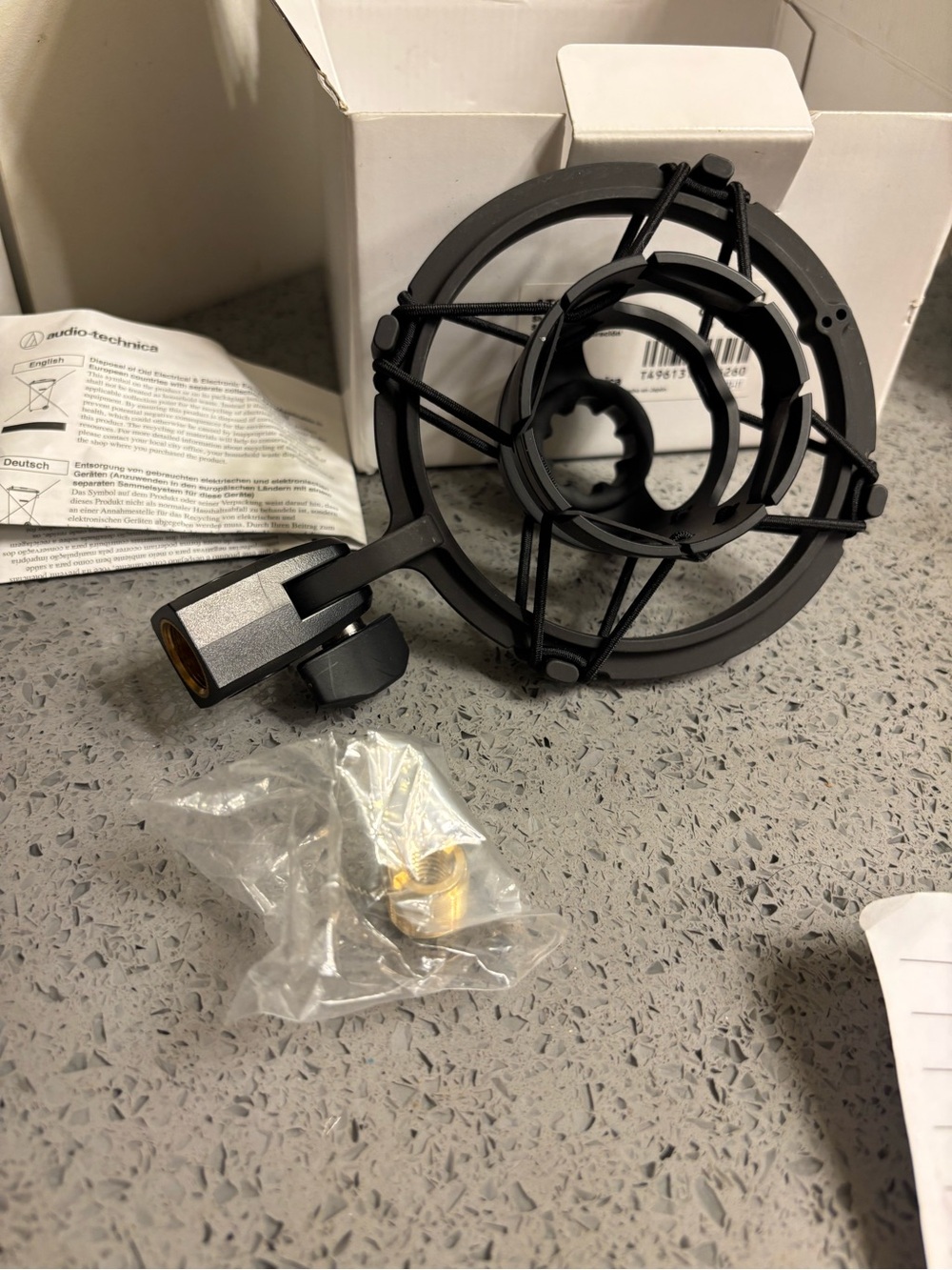 Microphone Shock Mount T8449a Audio-Technica Shock Mount with Black Finish